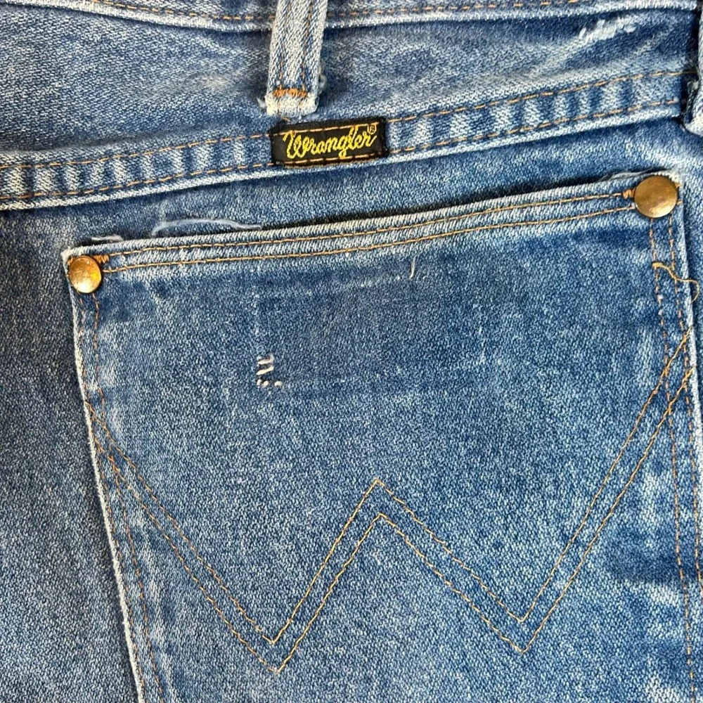 VTG Wrangler Cowboy Cut Mens‎ Jeans 38x33 Fit 38x31 Distressed Paint Splat 80s